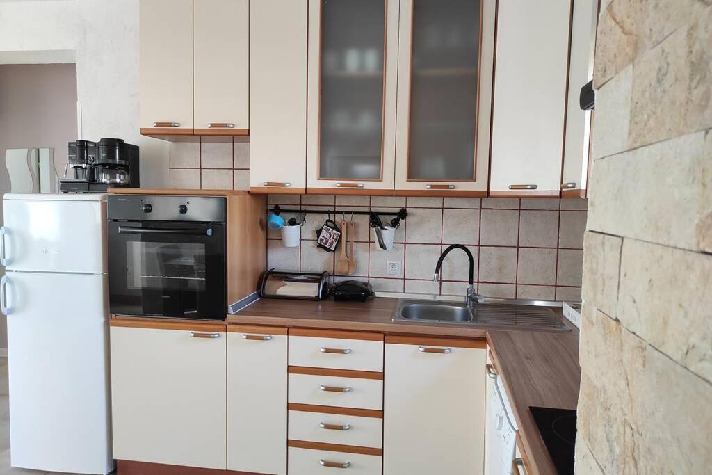 Kuca Za Odmor M&J Villa Benkovac Bagian luar foto
