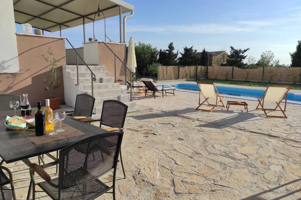 Kuca Za Odmor M&J Villa Benkovac Bagian luar foto