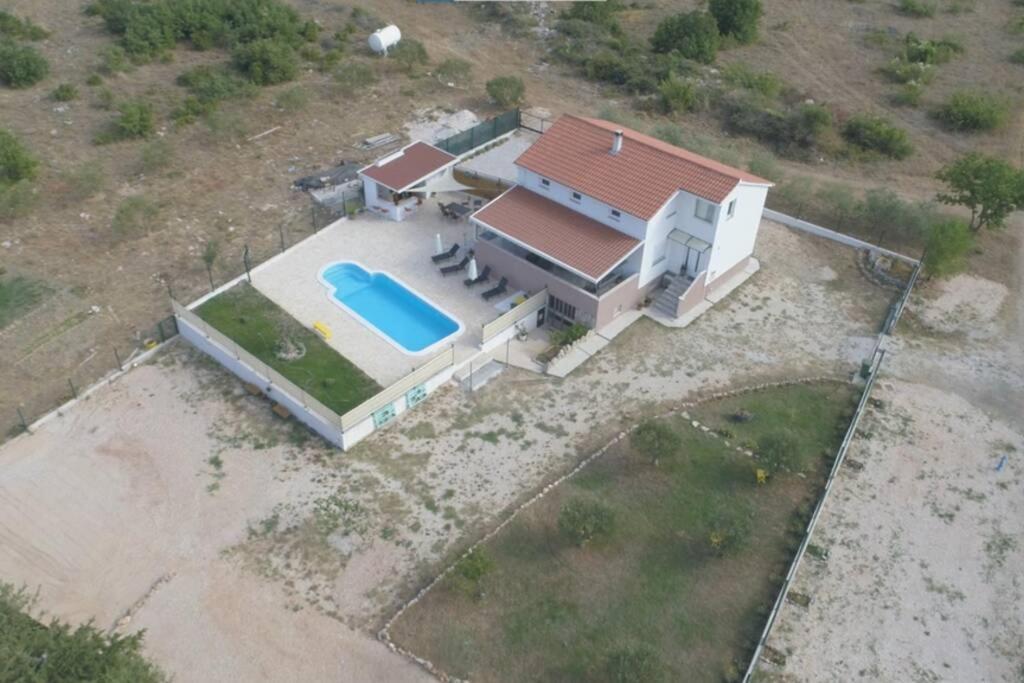 Kuca Za Odmor M&J Villa Benkovac Bagian luar foto