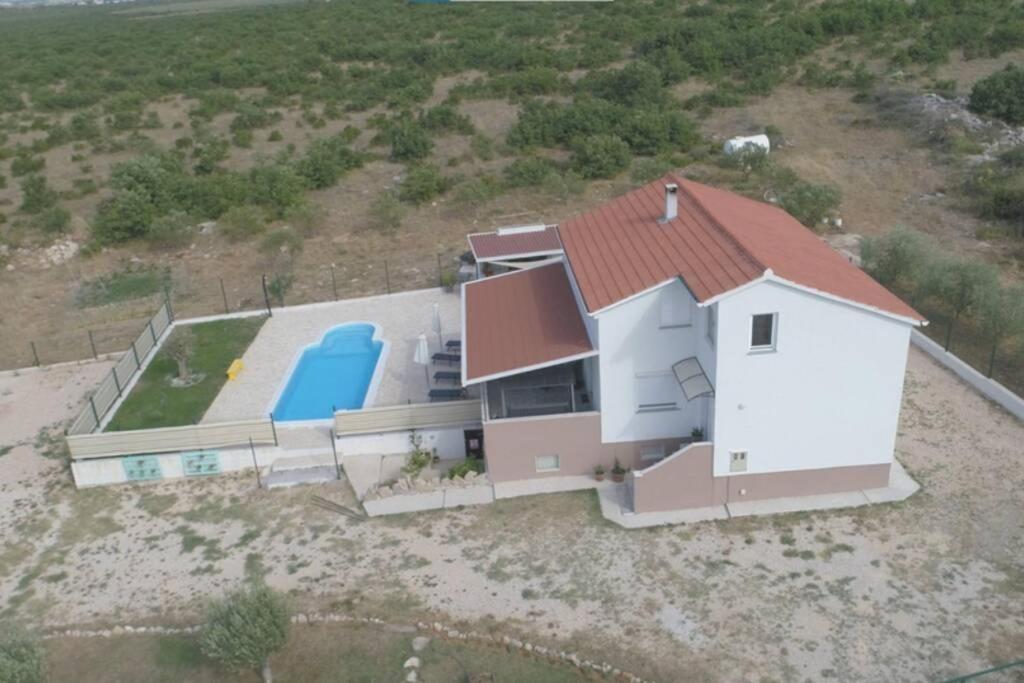 Kuca Za Odmor M&J Villa Benkovac Bagian luar foto