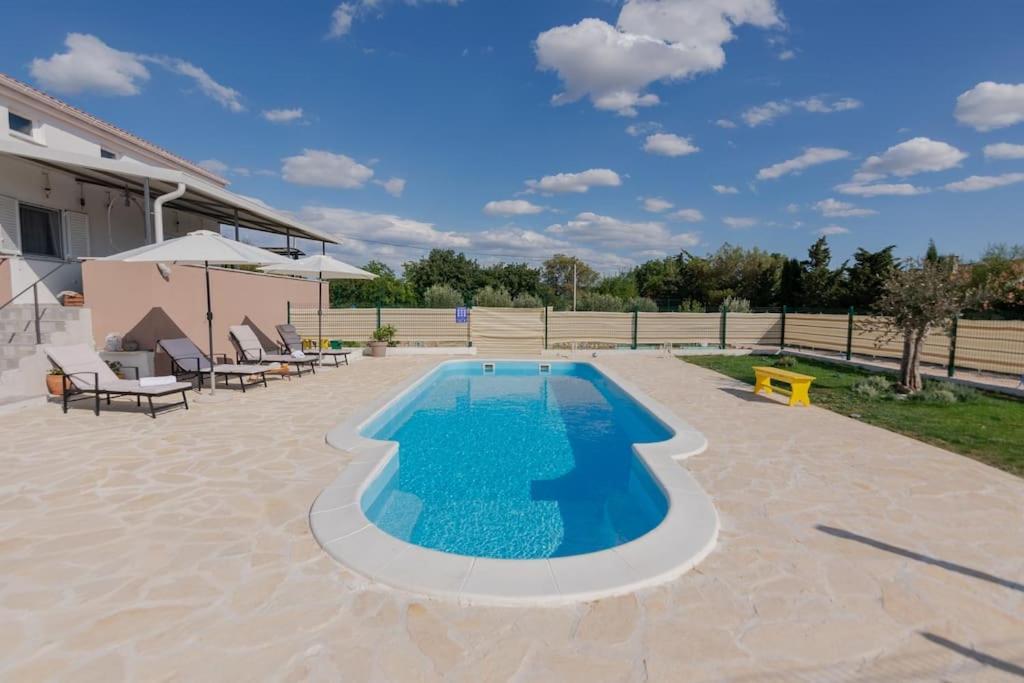 Kuca Za Odmor M&J Villa Benkovac Bagian luar foto