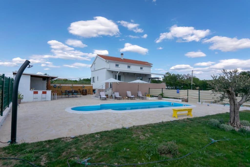 Kuca Za Odmor M&J Villa Benkovac Bagian luar foto