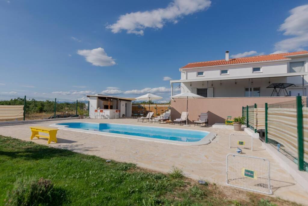 Kuca Za Odmor M&J Villa Benkovac Bagian luar foto