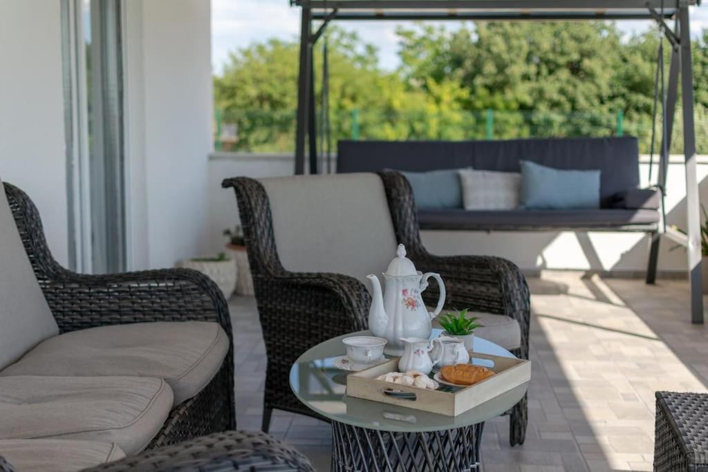 Kuca Za Odmor M&J Villa Benkovac Bagian luar foto